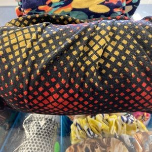 Tall and curvy Lularoe leggings